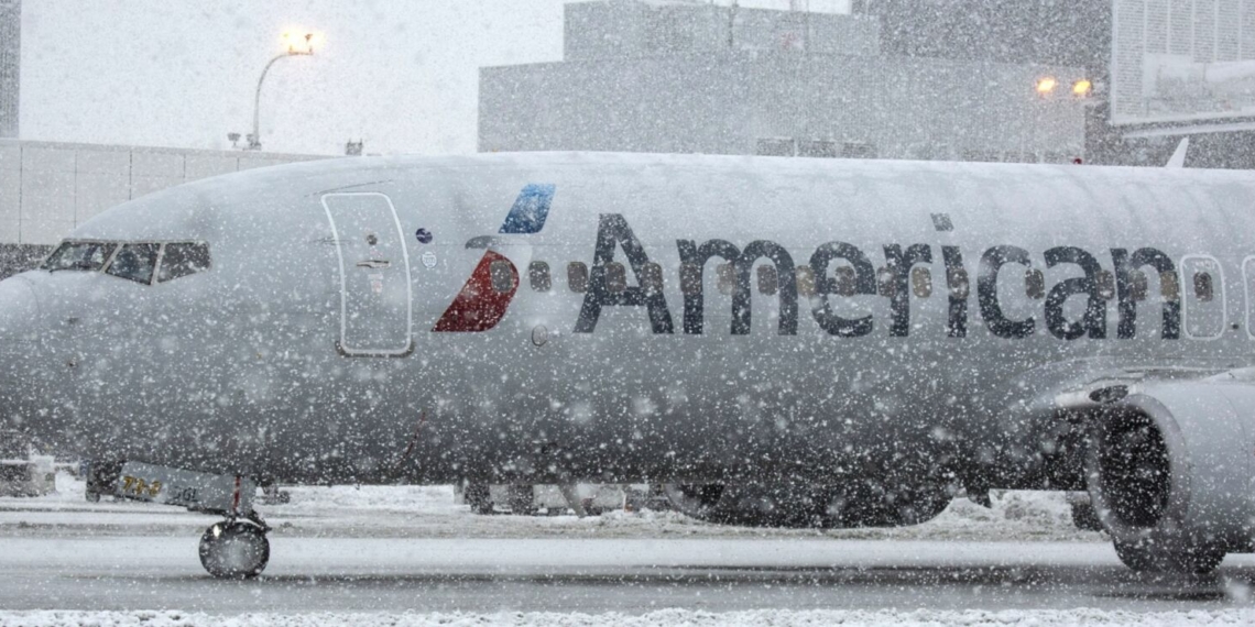 American Airlines Pilots Revive Suit Seeking Paid Military Leave - Travel News, Insights & Resources.
