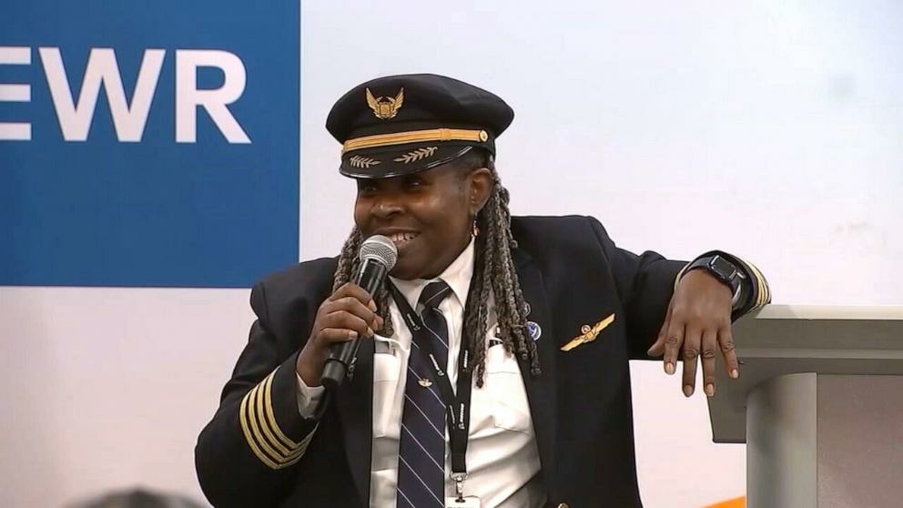 First Black female pilot for Air Force United Airlines lands - Travel News, Insights & Resources.