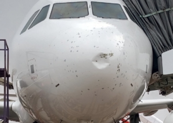 Vistara A320neo forced to make emergency landing after hailstorm damages - Travel News, Insights & Resources.