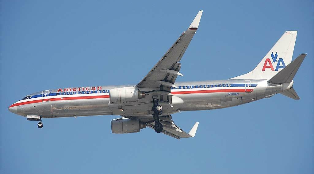 American Airlines 737 800 Suffers Tail Strike on Landing Chicago - Travel News, Insights & Resources.