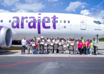 Arajet Airlines inspires Dominican youth with ‘Pilot for a Day - Travel News, Insights & Resources.