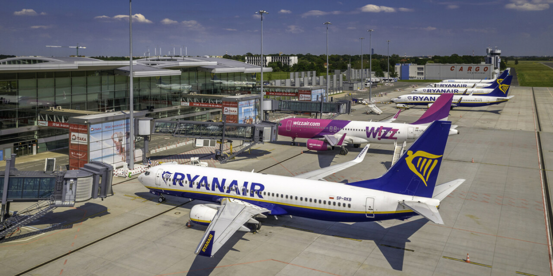 BREAKING Hungarian authorities launch investigations against Wizz Air Ryanair SunExpress - Travel News, Insights & Resources.