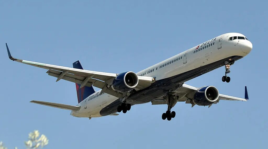 Delta Air Lines 757 From Atlanta Diverts After Losing Cabin - Travel News, Insights & Resources.