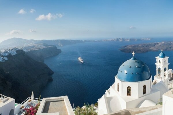 Greece hints at capping cruise guest numbers in holiday hotspots - Travel News, Insights & Resources.
