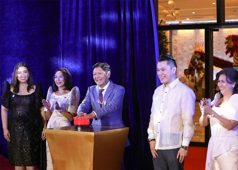 Marcos inaugurates Philippines biggest hotel - Travel News, Insights & Resources.