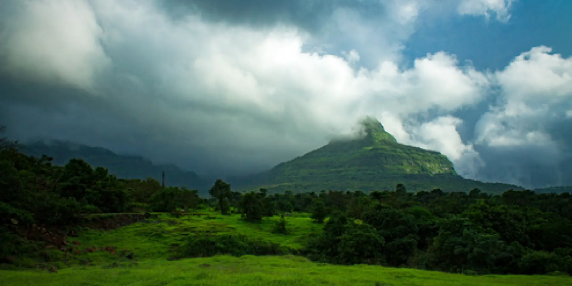 Monsoon Travel Guide Explore Indias Breathtaking Rainy Season Getaways.webp - Travel News, Insights & Resources.