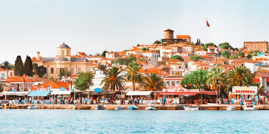 Nearly 1M tourists flock to tiny Turkish town with 75000 - Travel News, Insights & Resources.