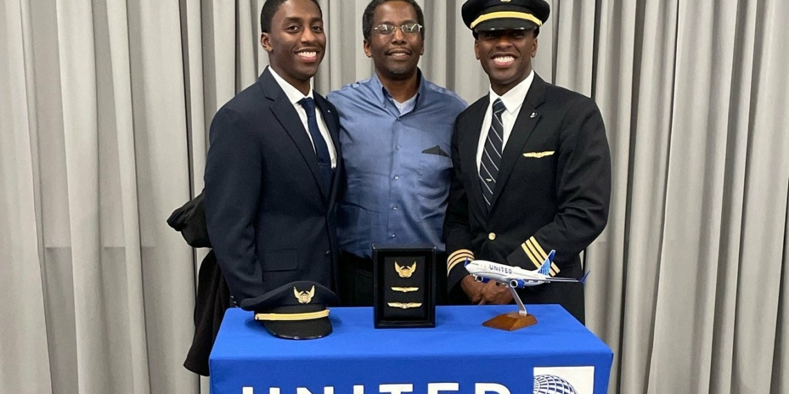 These Twin Brothers Are United Airlines Pilots They Flew A - Travel News, Insights & Resources.