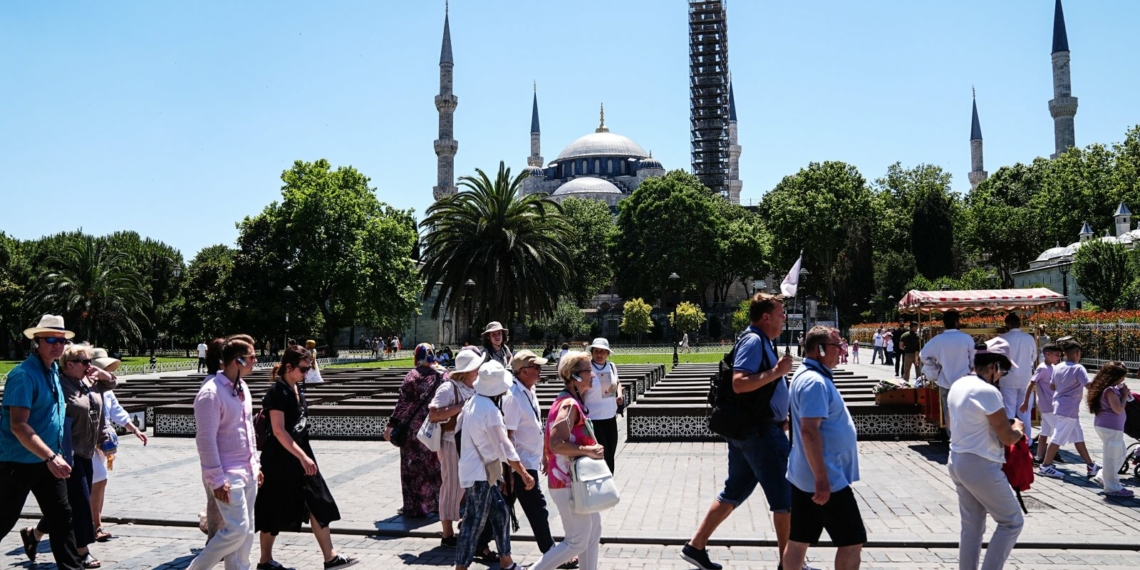 Tourists in Turkiye at new peak as season kicks into - Travel News, Insights & Resources.