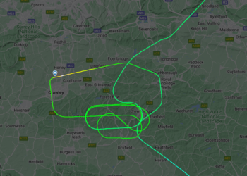 Travel chaos at Gatwick as British Airways plane blocks runway - Travel News, Insights & Resources.