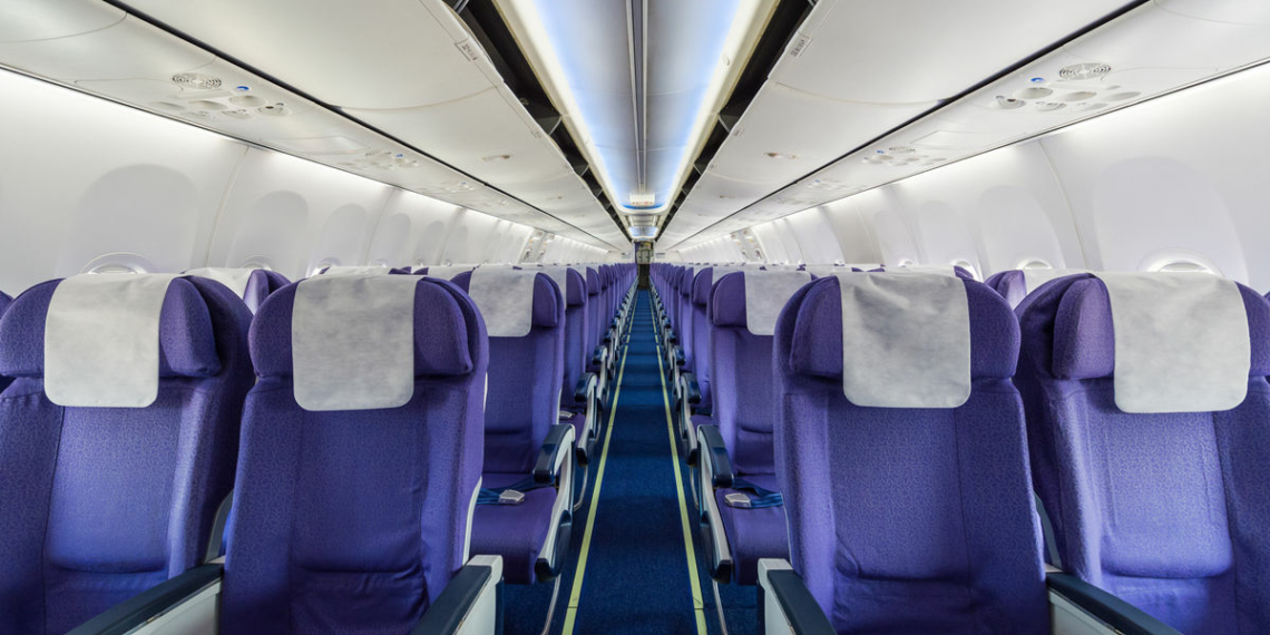 United Airlines Flight Attendant Creates Seating Blockade - Travel News, Insights & Resources.