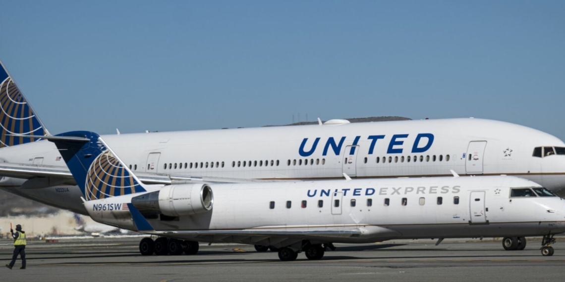 United Airlines Workers Get Partial Class Status in Vaccine Case - Travel News, Insights & Resources.