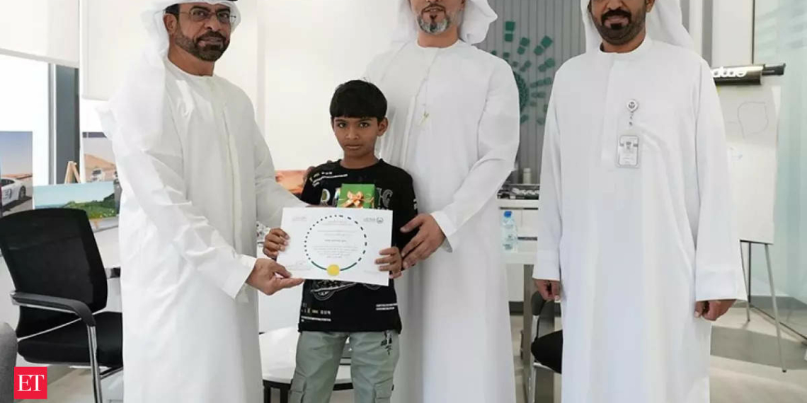 dubai Dubai police honours Indian boy for returning tourists lost - Travel News, Insights & Resources.