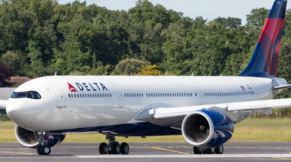 Delta Air Lines Resumes Daily Flight from New York to.webp - Travel News, Insights & Resources.