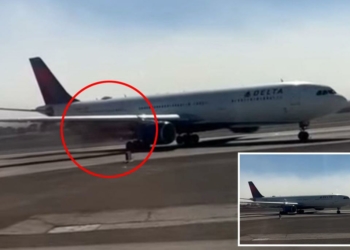 Delta Airlines plane aborts takeoff after smoke billows from engine - Travel News, Insights & Resources.