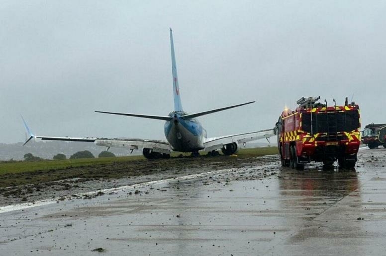 TUI 737 excursion crew could have kept aircraft on Leeds - Travel News, Insights & Resources.