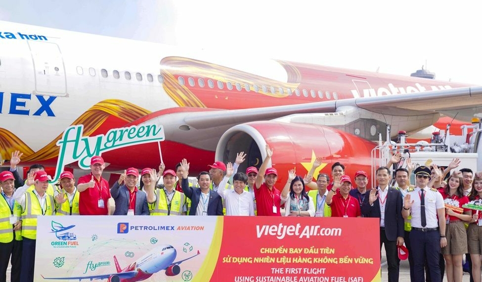 Vietjet fuels flights with SAF supplied by Petrolimex Aviation - Travel News, Insights & Resources.