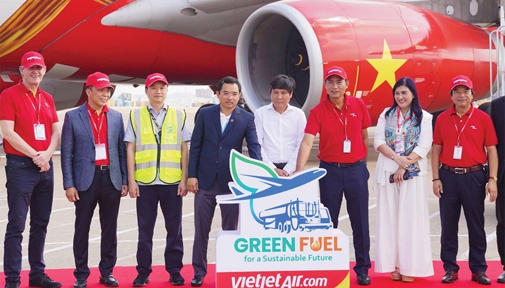 Vietjet pioneers sustainable fuel for international flights - Travel News, Insights & Resources.