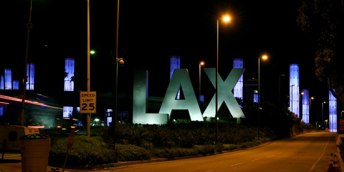 American Airlines flight makes emergency landing at LAX - Travel News, Insights & Resources.