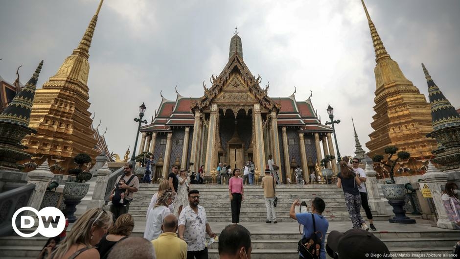 Thailand aims for record breaking tourist traffic in 2025 – DW - Travel News, Insights & Resources.