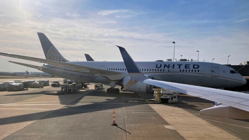 United Airlines Man charged in unprovoked beating of passenger on - Travel News, Insights & Resources.